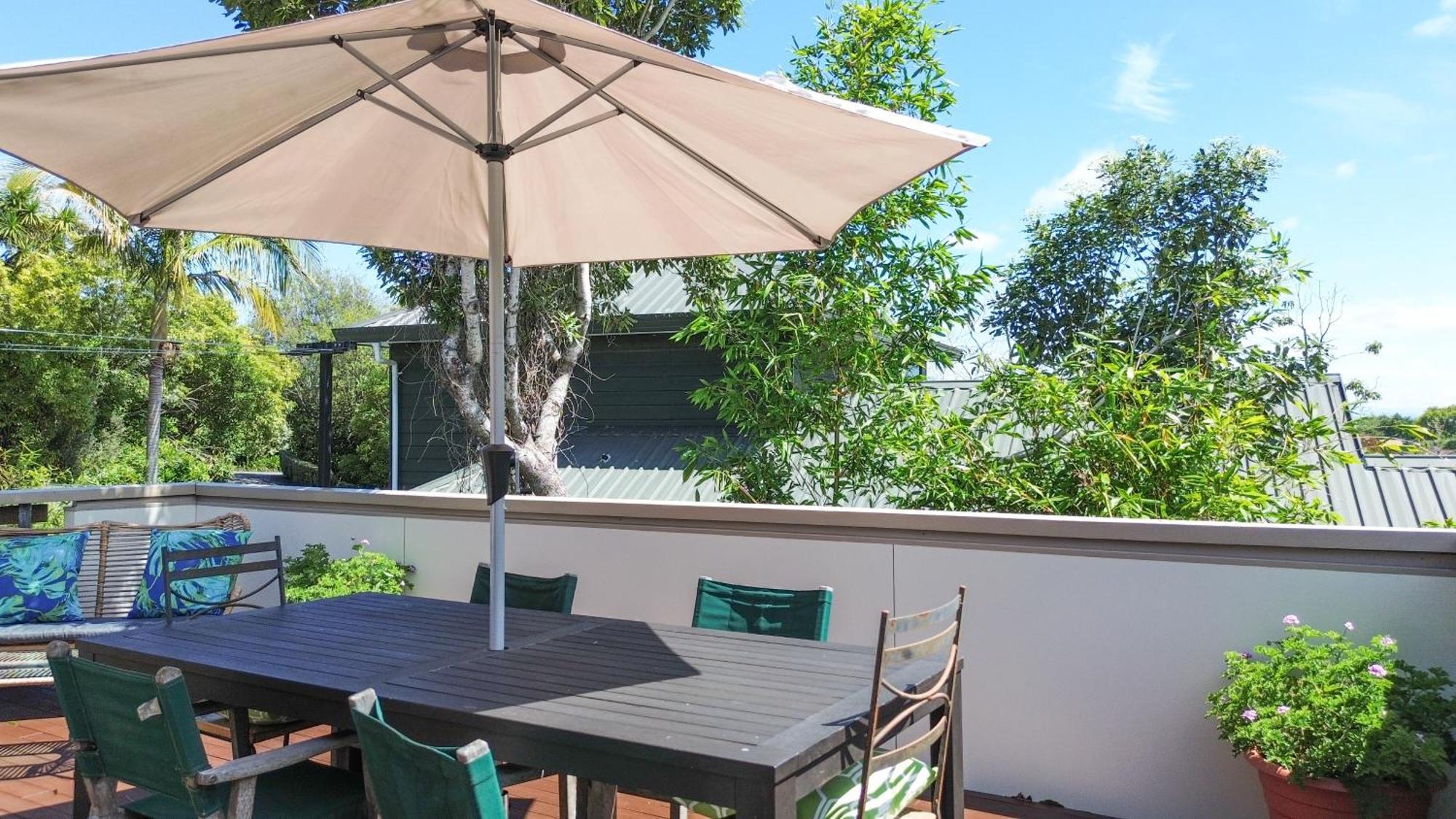 Large, Comfy, Stylish Apartment Havelock North Εξωτερικό φωτογραφία