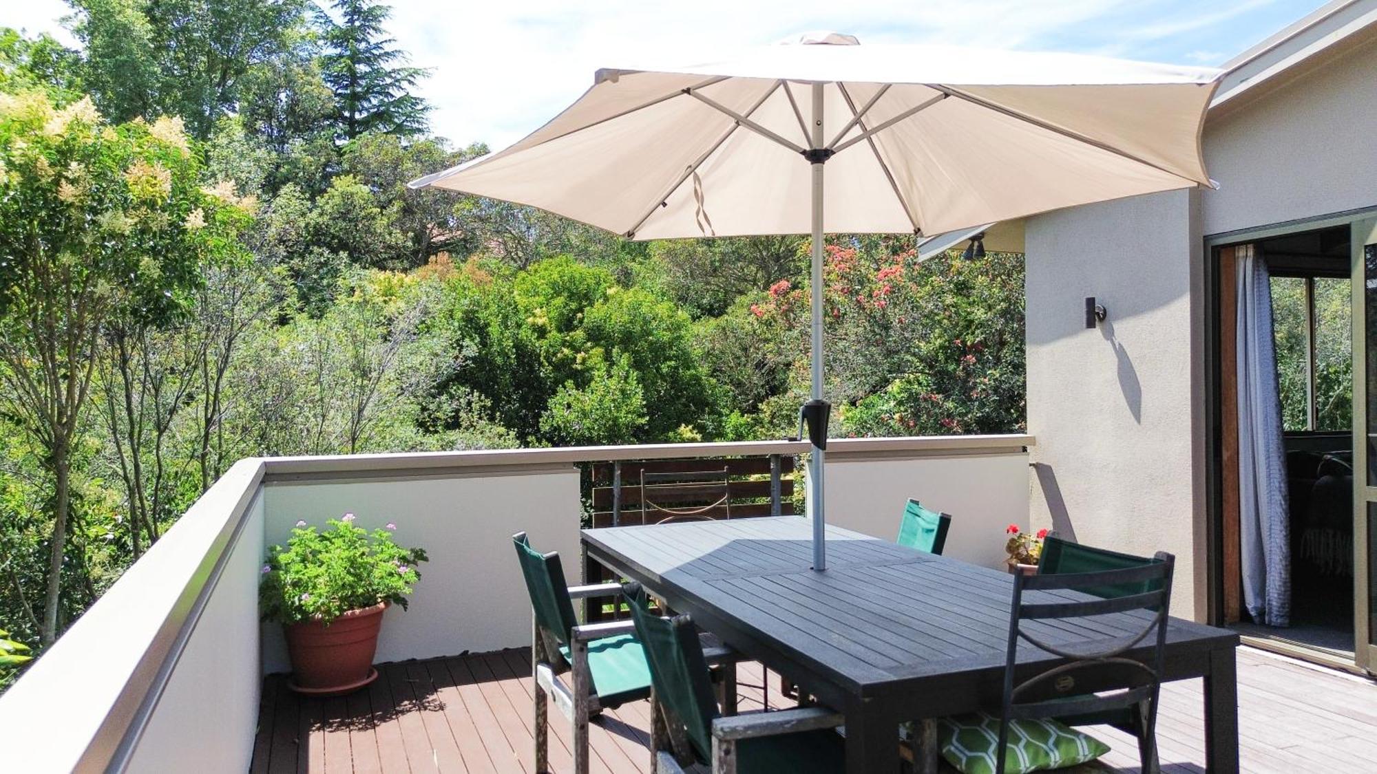 Large, Comfy, Stylish Apartment Havelock North Εξωτερικό φωτογραφία