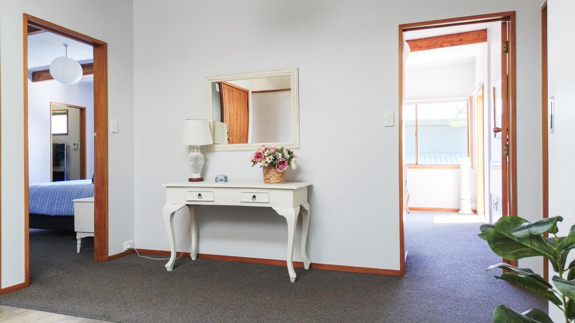 Large, Comfy, Stylish Apartment Havelock North Εξωτερικό φωτογραφία